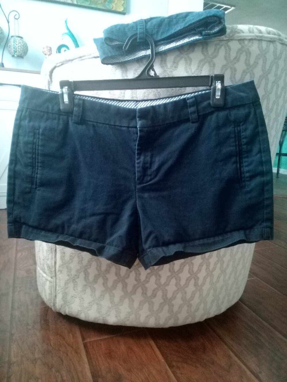 (340) Stylus navy shorts size 10